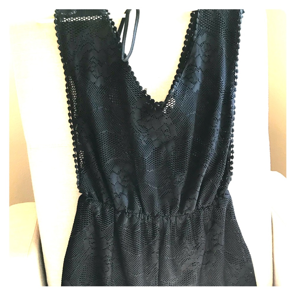 En Creme Black Lace Shorts Romper size small